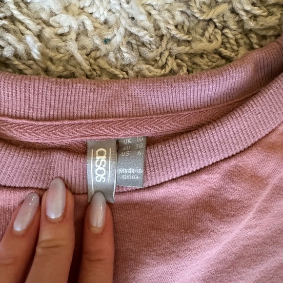 ASOS cropped crewneck (part of a matching set) - Picture 3 of 3